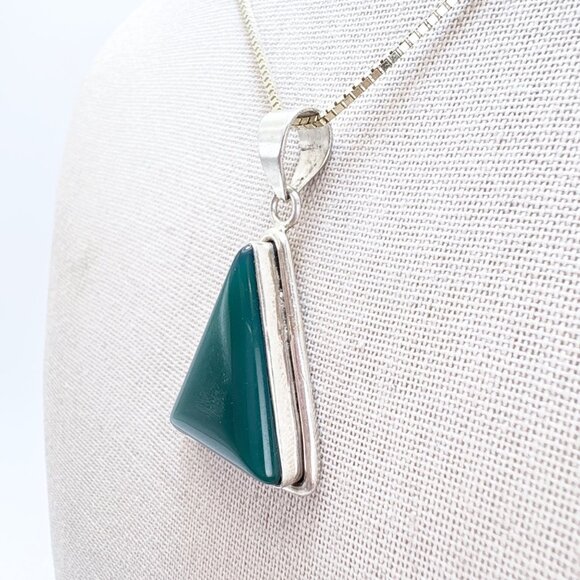 VTG Sterling Silver 925 Green Onyx Triangle Pendant Necklace Size 30" Length - Picture 2 of 14